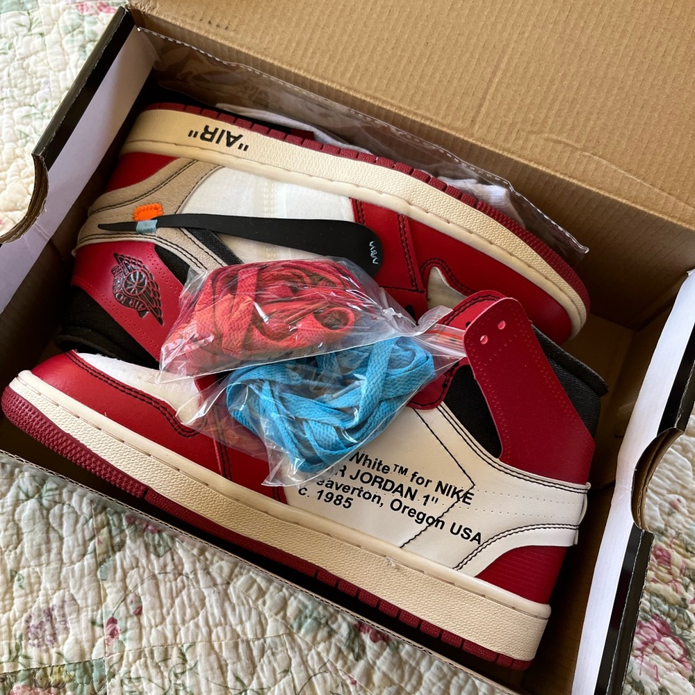 Nike Air Jordan 1 Off-White Red Sneakers